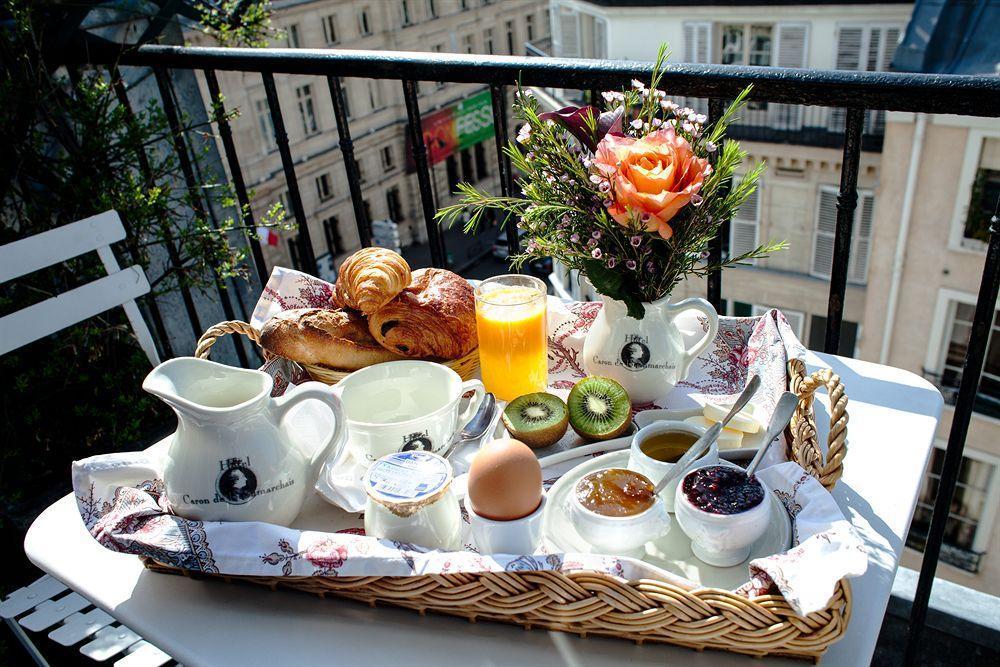 Hotel Caron De Beaumarchais Paris Exteriör bild